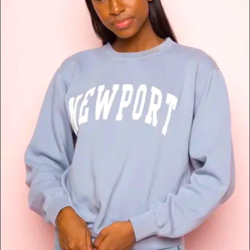 BRANDY MELVILLE NEWPORT SWEATER